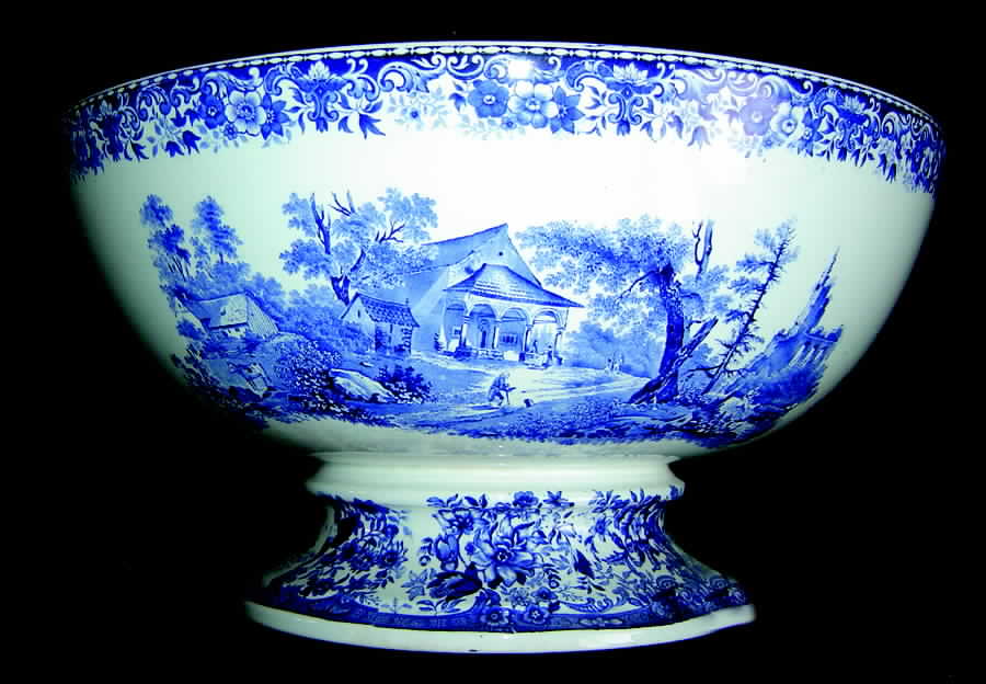 Vil102 Footed Punch Bowl by Villeroy & Boch-1