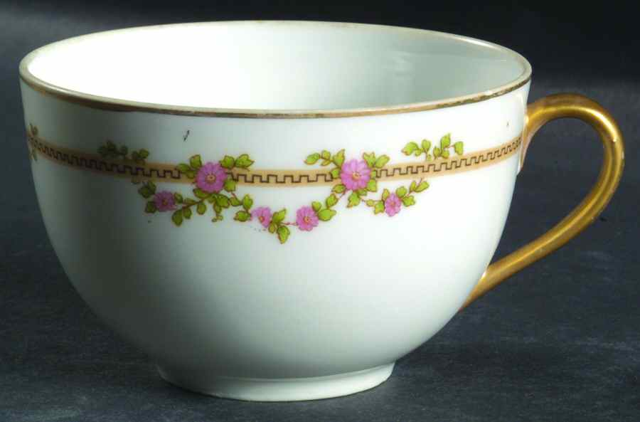 VTO82 Flat Cup by Victoria (Austria)-1