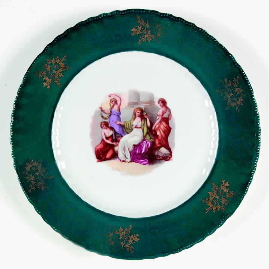 VTO83 Dinner Plate by Victoria (Austria)-1