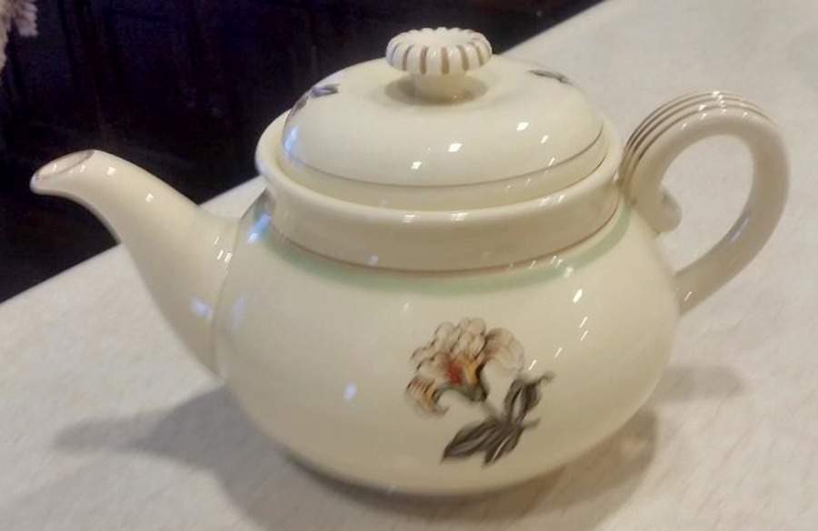 VIL107 Teapot & Lid by Villeroy & Boch-1