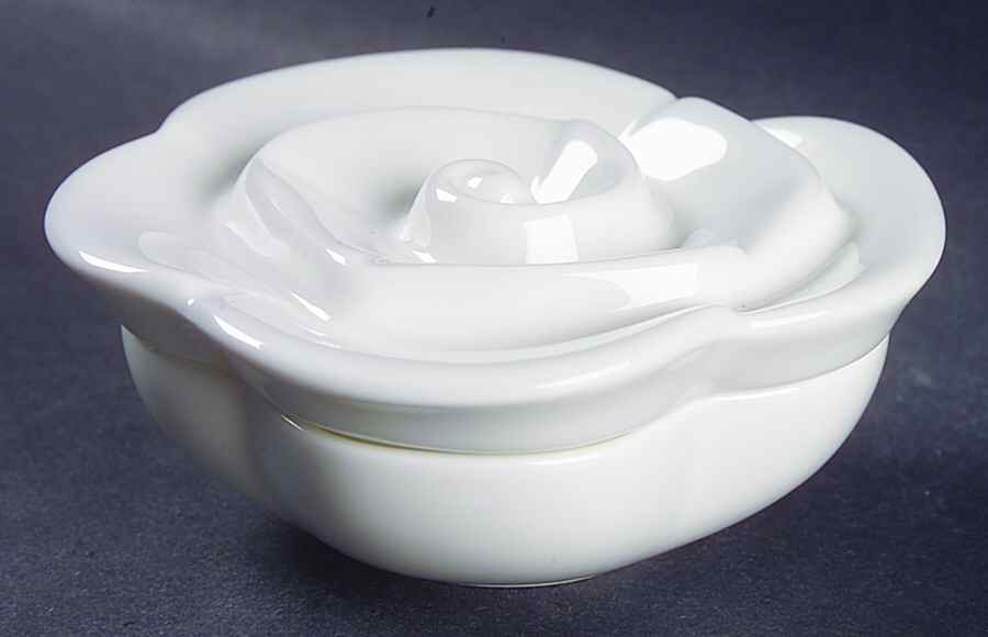 Friendship Round Box & Lid by Villeroy & Boch-1