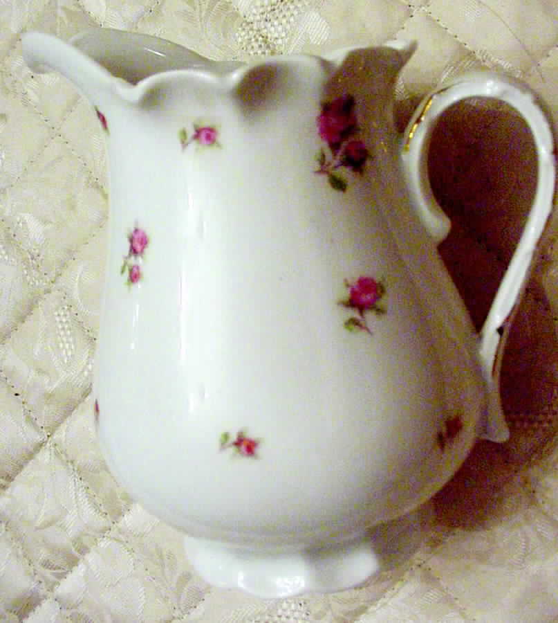 VIT250 Creamer by Victoria (Czech)-1