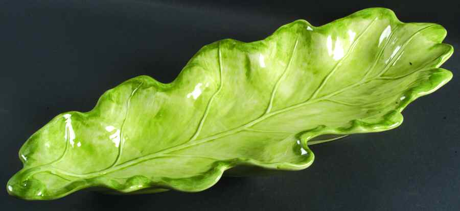 Scolpita 22" Oval Serving Platter by Vietri (Italy)-1
