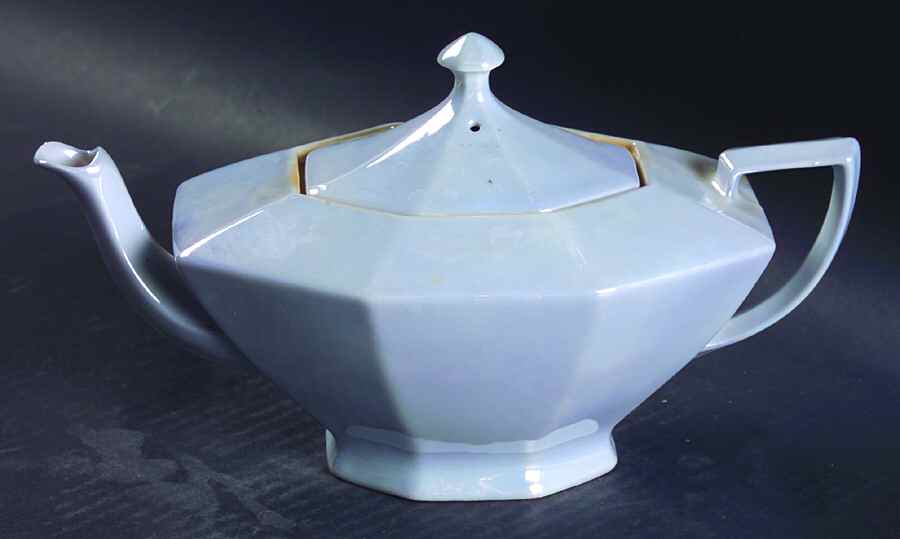 VIT256 Small Teapot & Lid by Victoria (Czech)-1