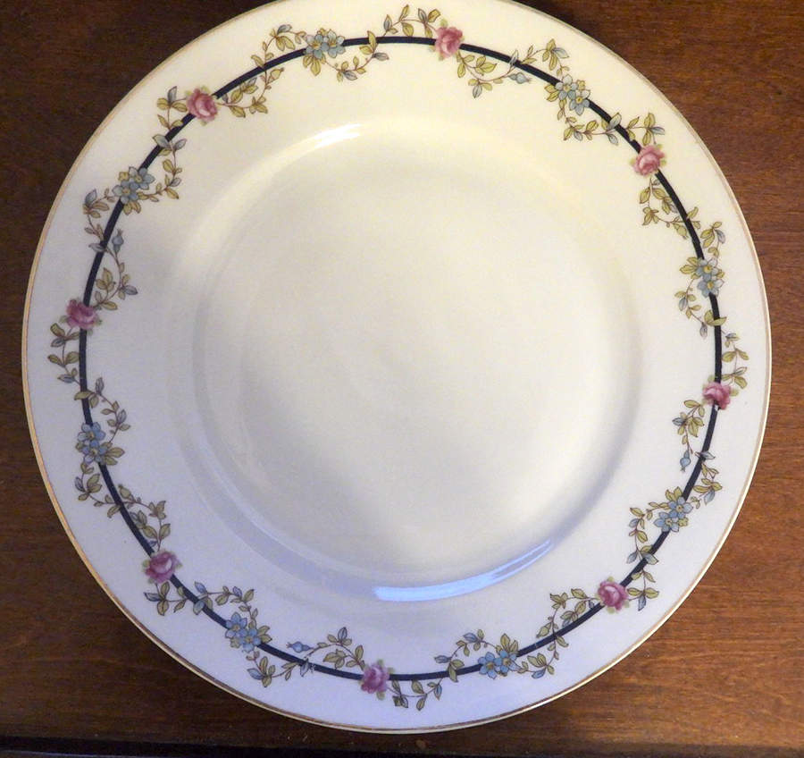 VIT265 Dinner Plate by Victoria (Czech)-1