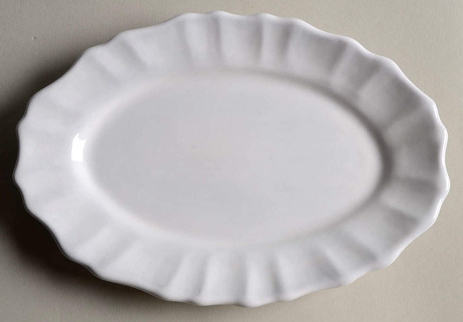 Incanto 9" Oval Tray by Vietri (Italy)-1