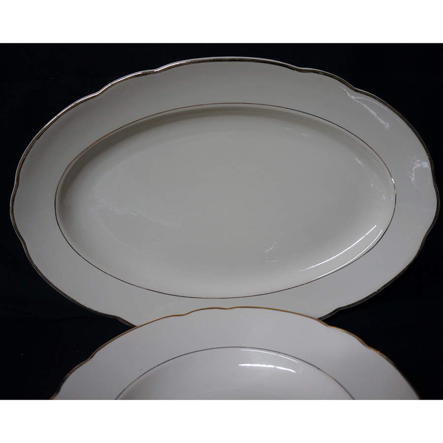 VIL128 14" Oval Serving Platter by Villeroy & Boch-1