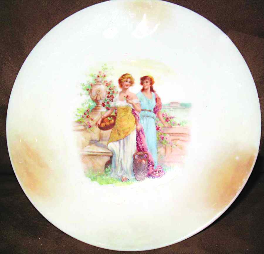 VIT273 Salad Plate by Victoria (Czech)-1