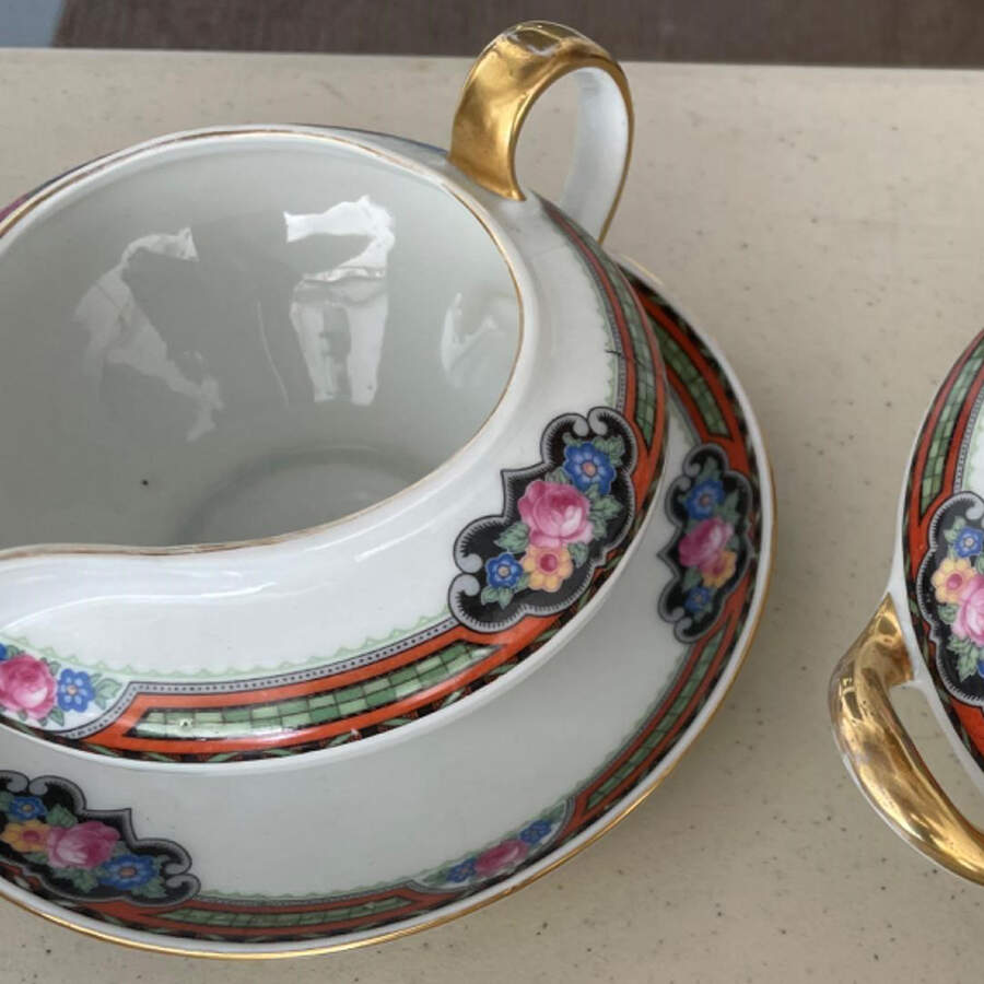 VIT276 Gravy Boat with Attached Underplate by Victoria (Czech)-1