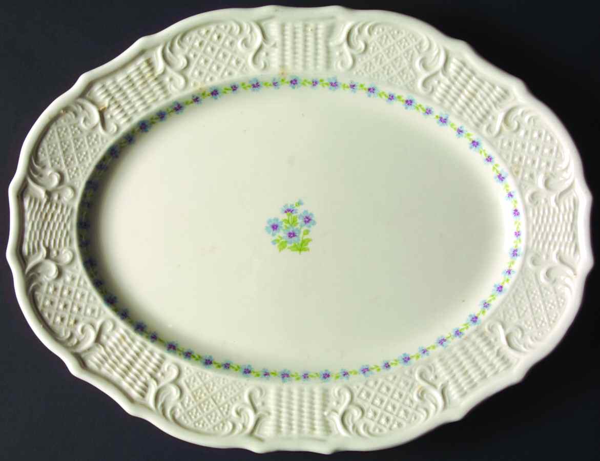 Winfred 13" Oval Serving Platter by Vogue-1
