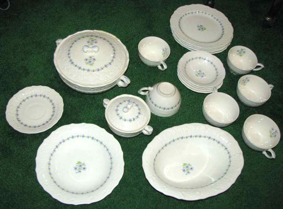 Winfred Footed Cup & Saucer Set by Vogue-1