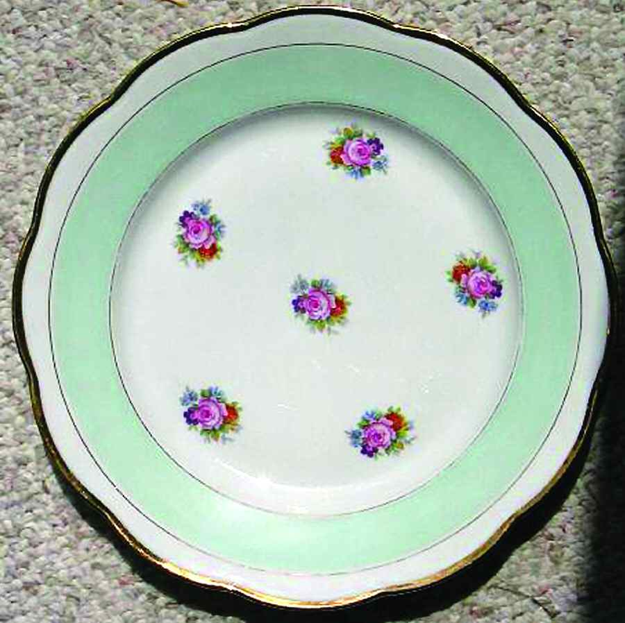 VEO3 Salad Plate by Veritable Porcelaine-1