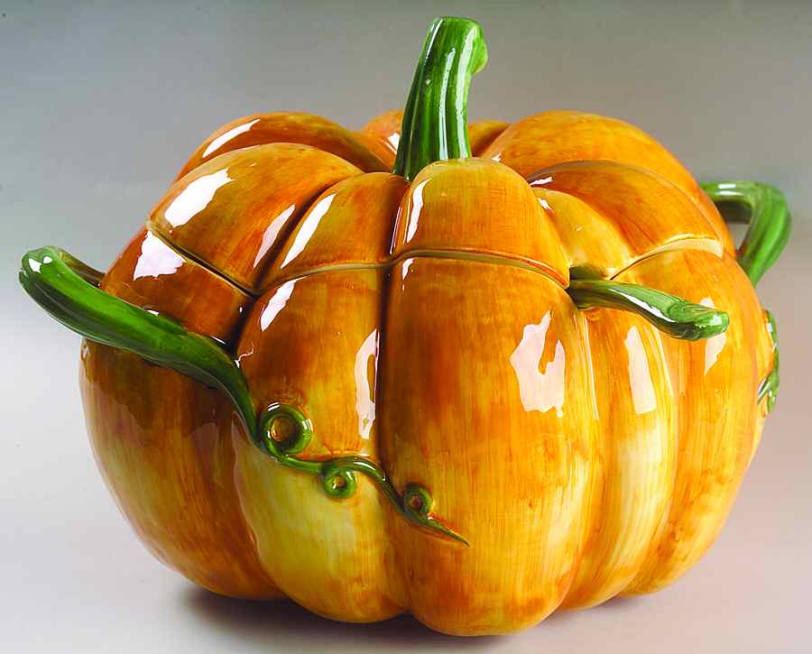 Pumpkin Patch Tureen & Lid W/Ladle by Vietri (Italy)-1