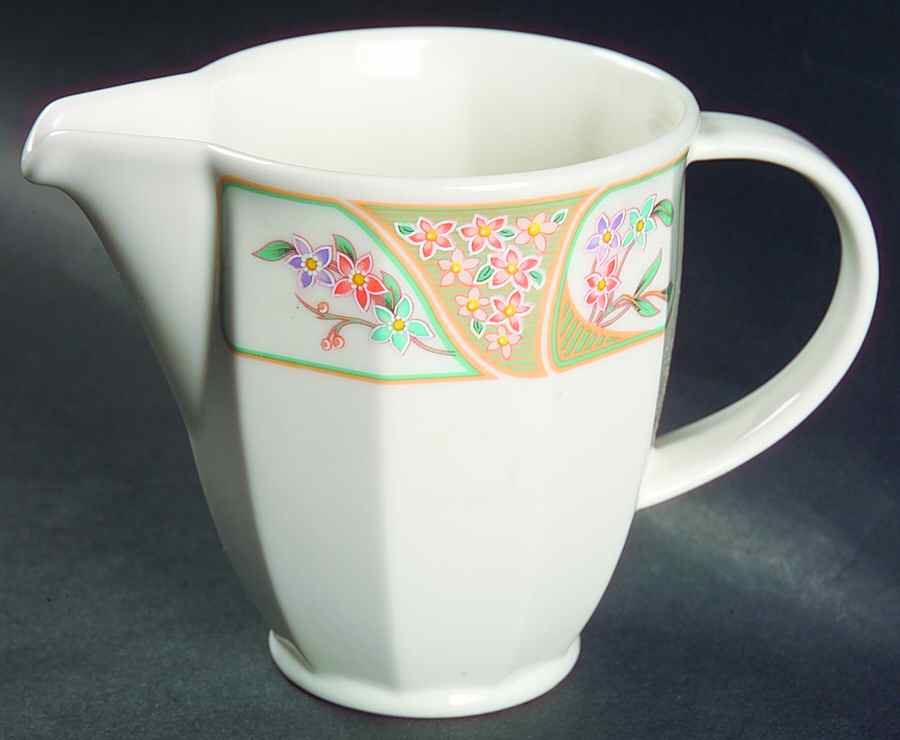 Como (Multisided) 12 Oz Pitcher by Villeroy & Boch-1