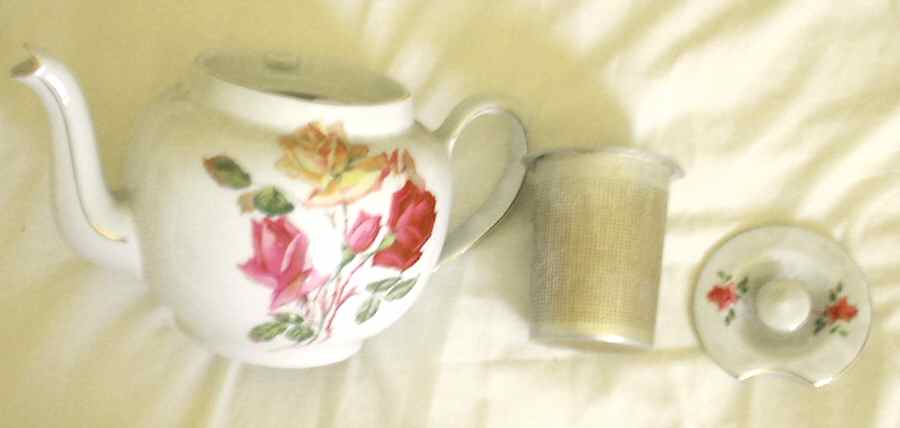 230 Teapot & Lid by Victoria (Czech)-1