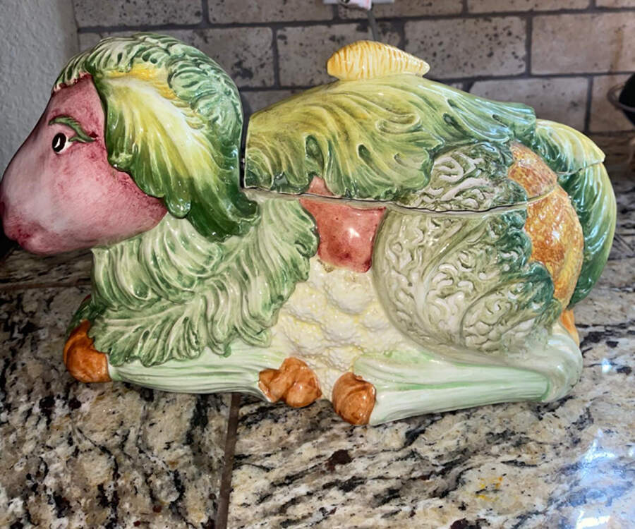 Botanical Collection Animals Tureen & Lid by Vietri (Italy)-1