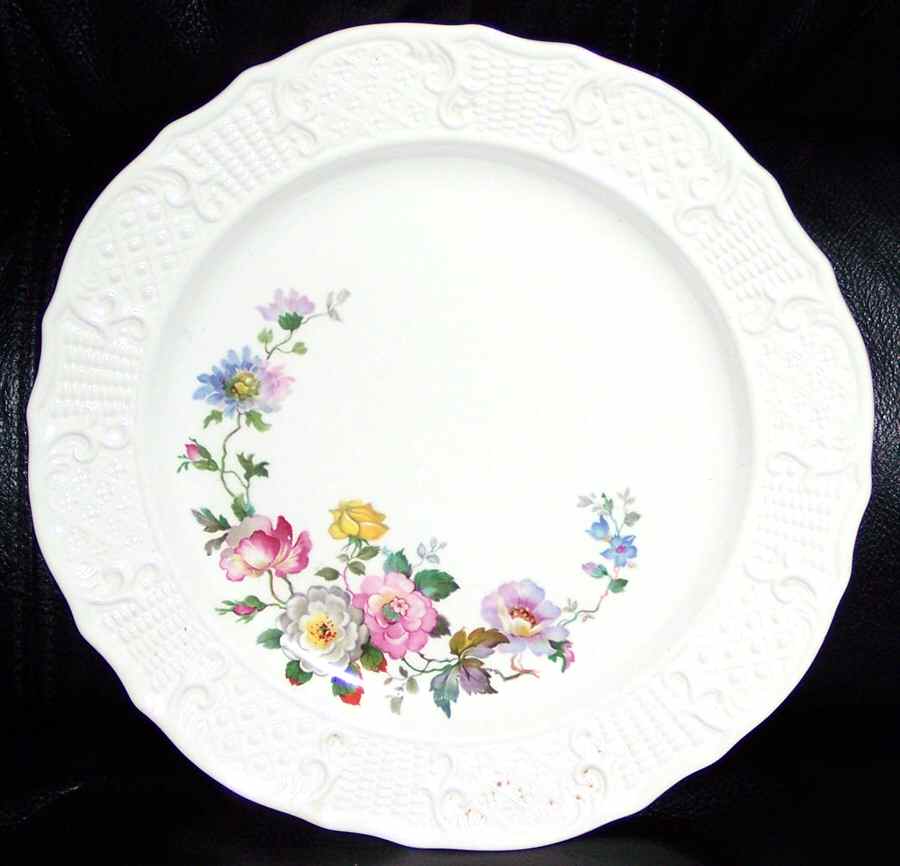 VOG109 Dinner Plate by Vogue-1