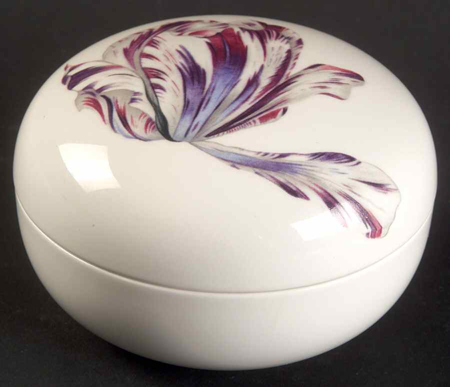 Fantasy Candy Box & Lid by Villeroy & Boch-1