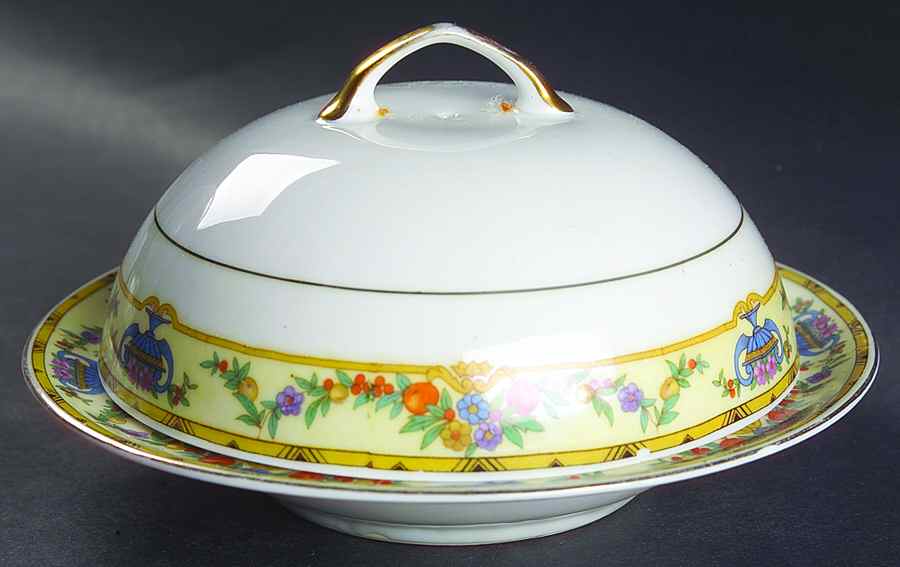 VIT312 Round Covered Butter by Victoria (Czech)-1