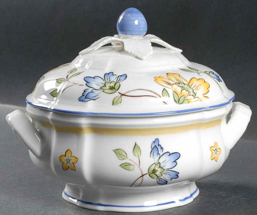 Toscana Round Covered Vegetable by Villeroy & Boch-1