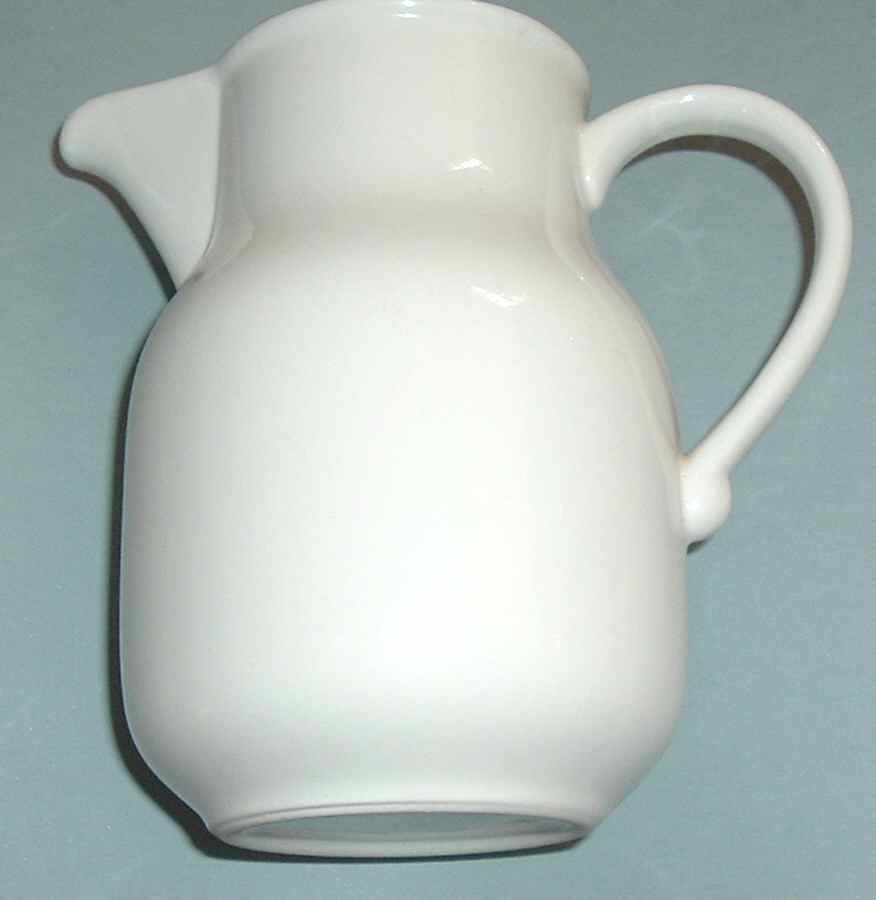 Boutique White Coffee Pot No Lid by Villeroy & Boch-1