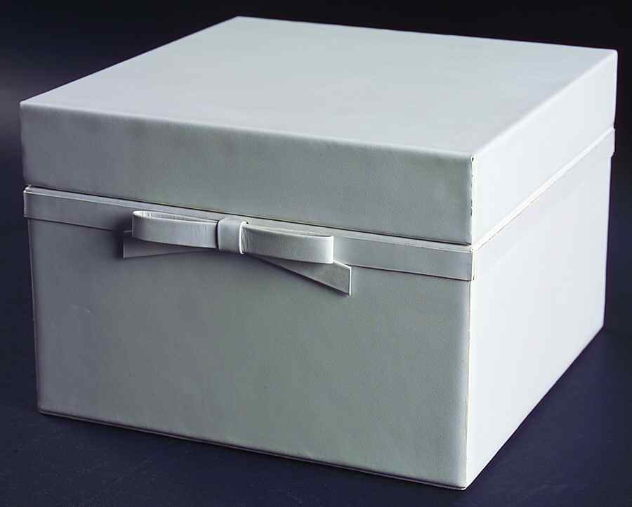 Bow Box Collection Medium Hinged Box by Vera Wang-1