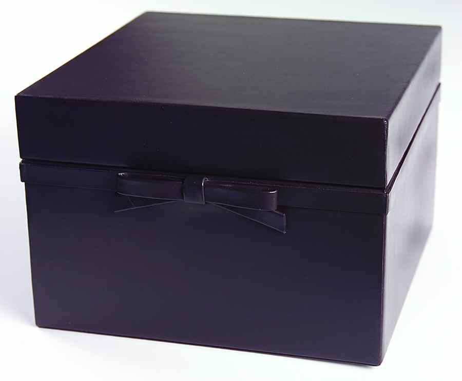 Bow Box Collection Medium Hinged Box by Vera Wang-1