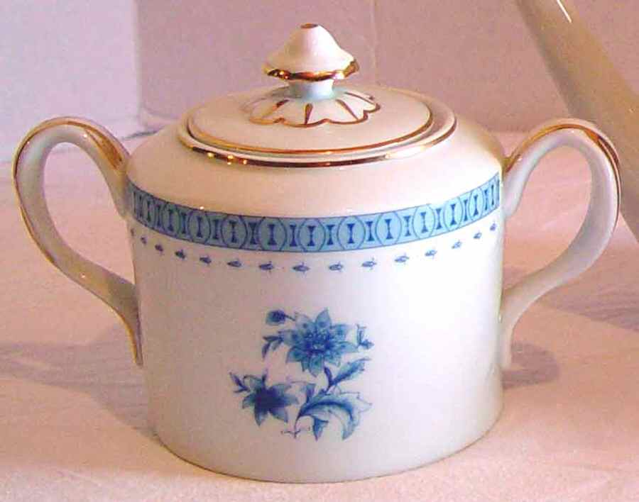 VIA88 Sugar Bowl & Lid by Vista Alegre-1
