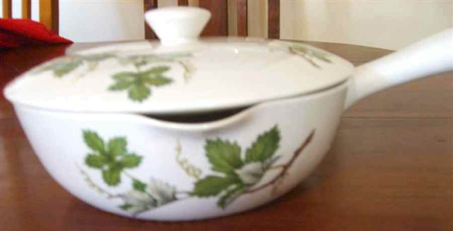 VIL192 Saucepan & Lid by Villeroy & Boch-1