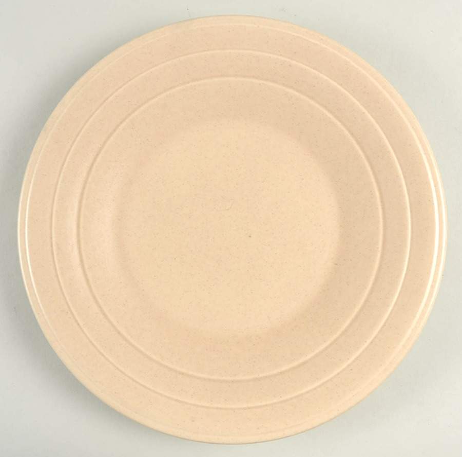 VR4 Dinner Plate by Villa Romana-1