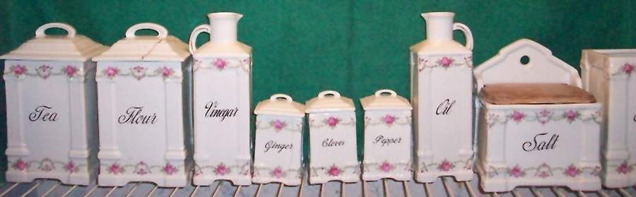 VIT327 Ginger Spice Jar & Lid by Victoria (Czech)-1