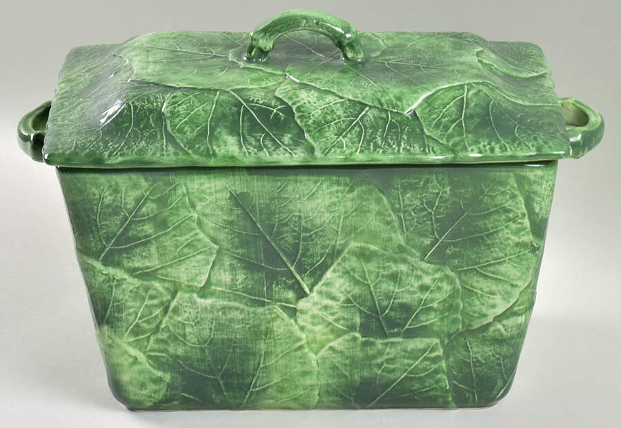 Foglia Fresca Bread Box & Lid by Vietri (Italy)-1