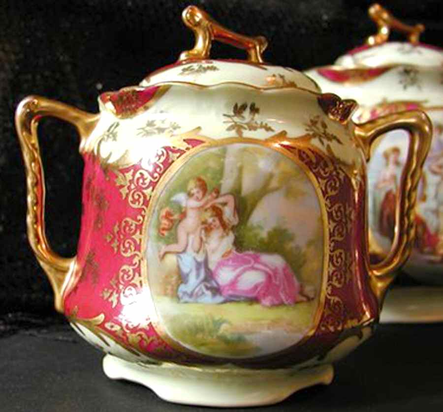 VTO167 Sugar Bowl & Lid by Victoria (Austria)-1