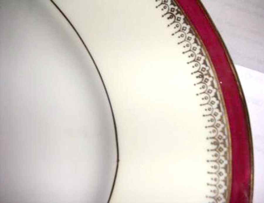VIT330 Dinner Plate by Victoria (Czech)-1