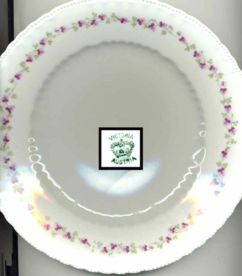 VTO169 Dinner Plate by Victoria (Austria)-1