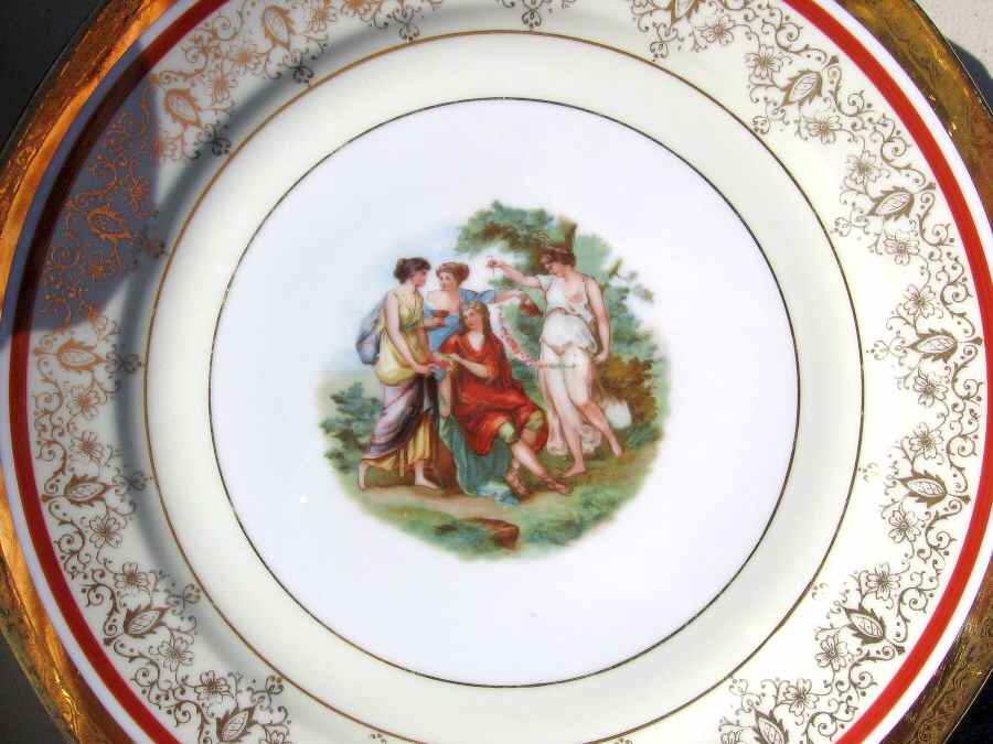 VIT332 Dinner Plate by Victoria (Czech)-1