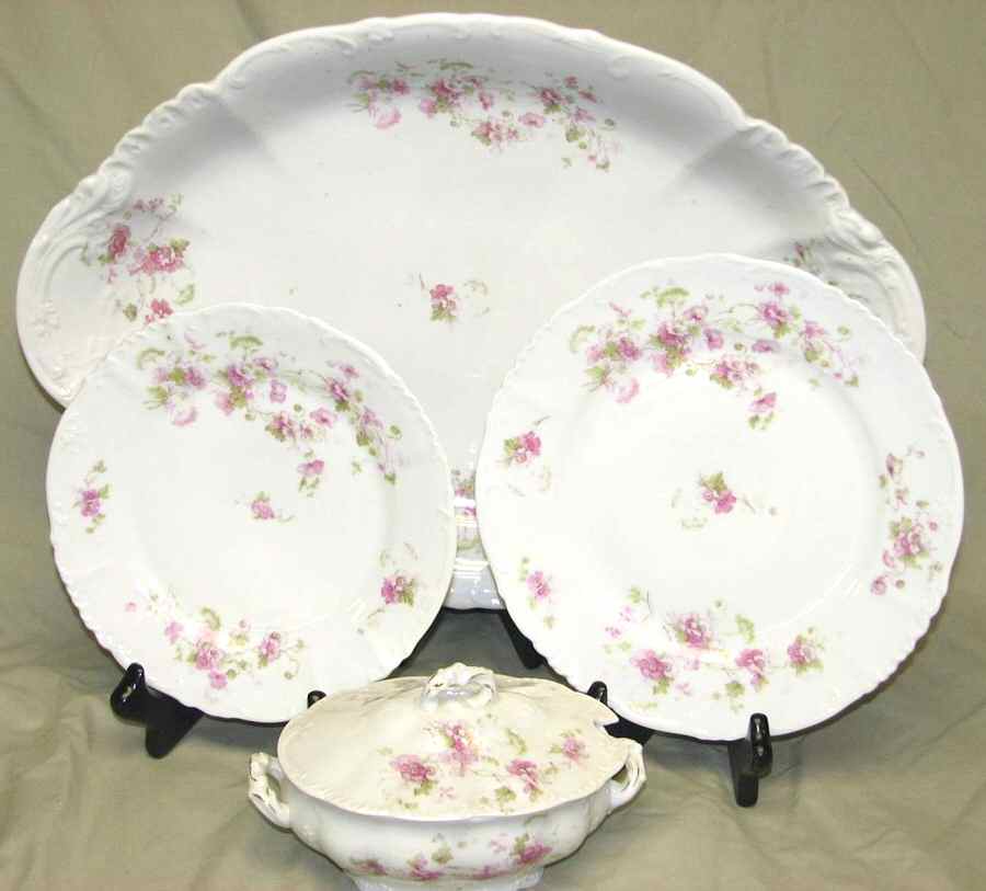 VNN64 16" Oval Serving Platter by Vienna-1