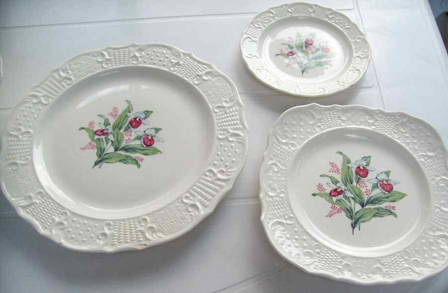 Queens Slipper Dinner Plate by Vogue-1