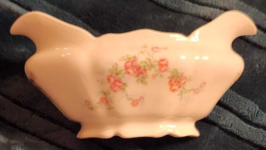 VNN46 Gravy Boat by Vienna-1