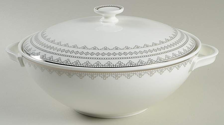 White Lace Round Covered Vegetable by Villeroy & Boch-1