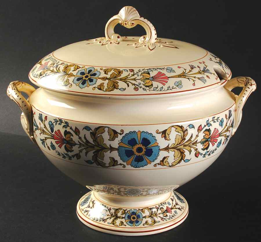 Chateau (Older) Tureen &  Lid by Villeroy & Boch-1