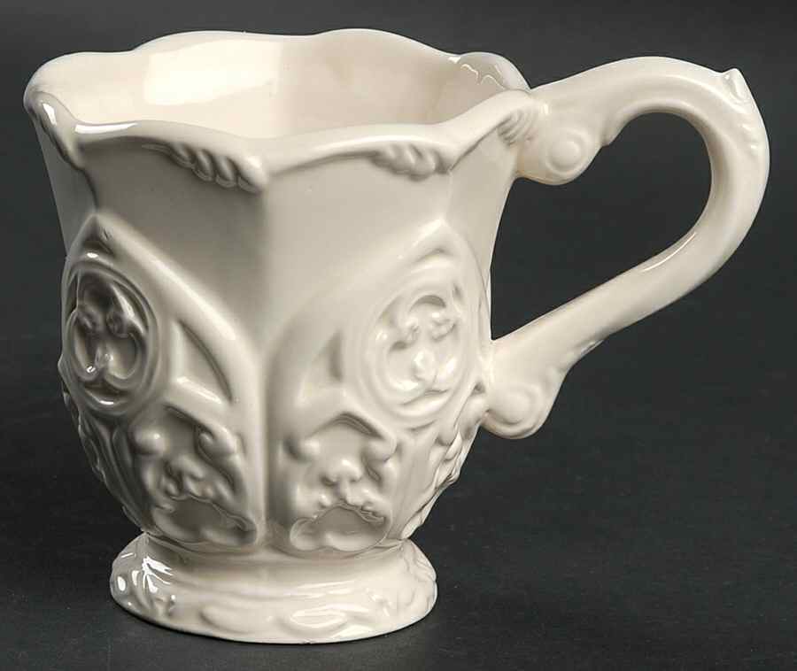 VIX3 Mug by Victoria and Albert Museum-1