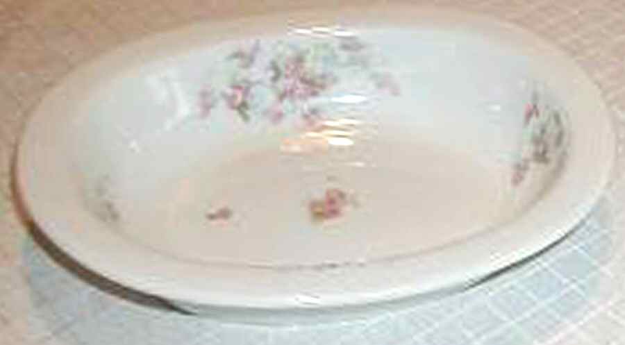 VNN48 9" Oval Vegetable Bowl by Vienna-1