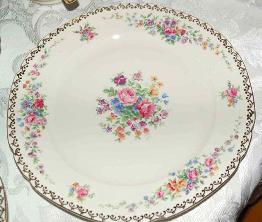 VIT343 Dinner Plate by Victoria (Czech)-1