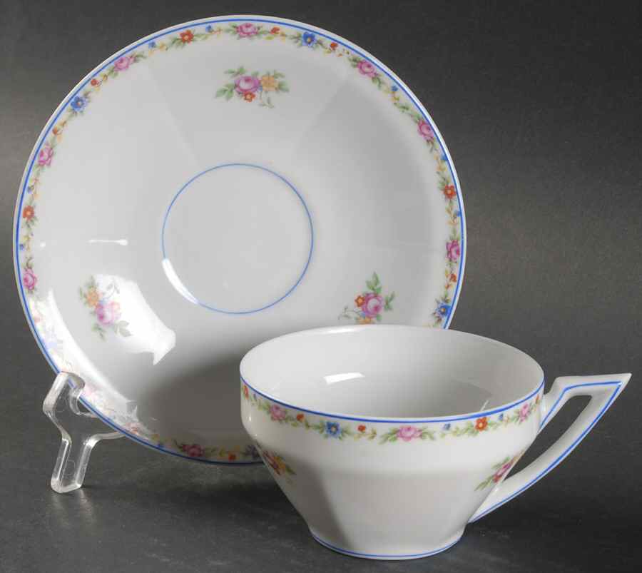 VIA98 Flat Cup & Saucer Set by Vista Alegre-1