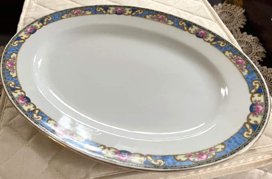 VIT346 14" Oval Serving Platter by Victoria (Czech)-1