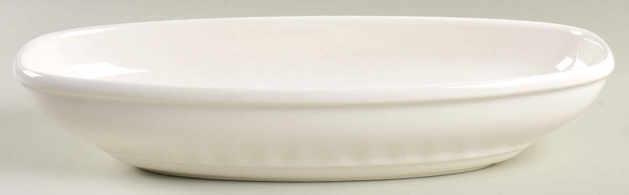 Farmhouse Touch (All White) 12'' Oval Baker by Villeroy & Boch-1