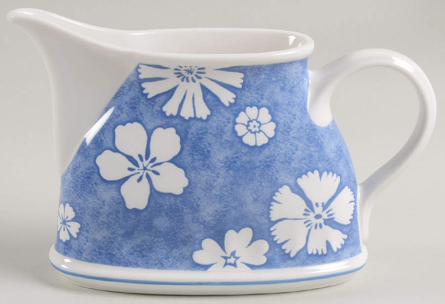 Farmhouse Touch (Decorated) Creamer by Villeroy & Boch-1