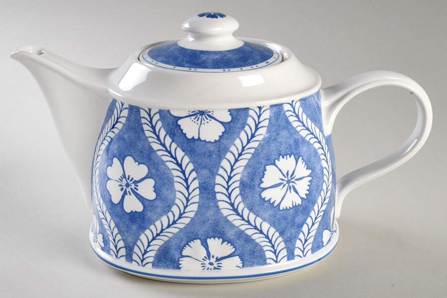 Farmhouse Touch (Decorated) Teapot & Lid by Villeroy & Boch-1