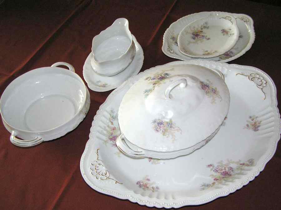 VTO185 Oval Covered Vegetable by Victoria (Austria)-1
